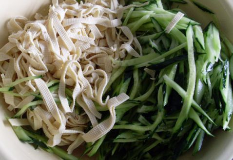 涼皮瓜絲豆腐絲Gv.jpg