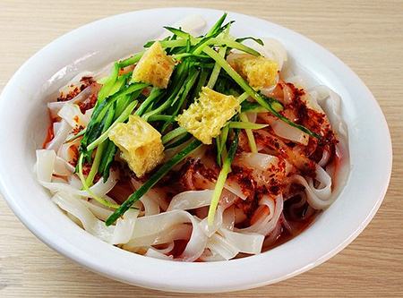 涼皮機(jī)廠家直銷，涼皮機(jī)視頻